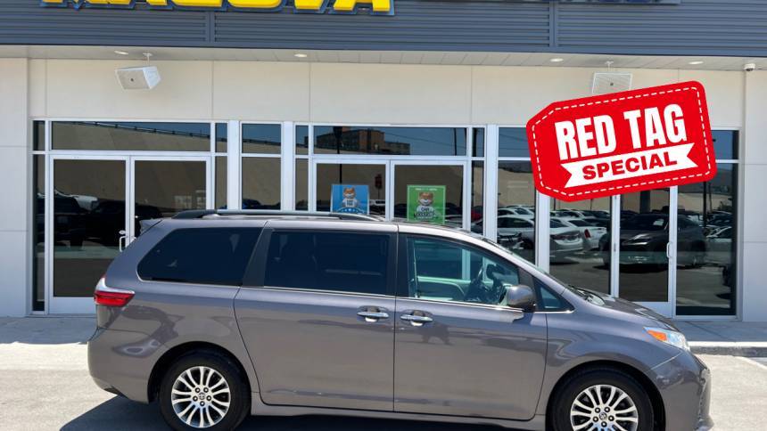 2020 Toyota Sienna XLE Auto Access Seat — Minivan — 105,572 mi — El Paso, TX
