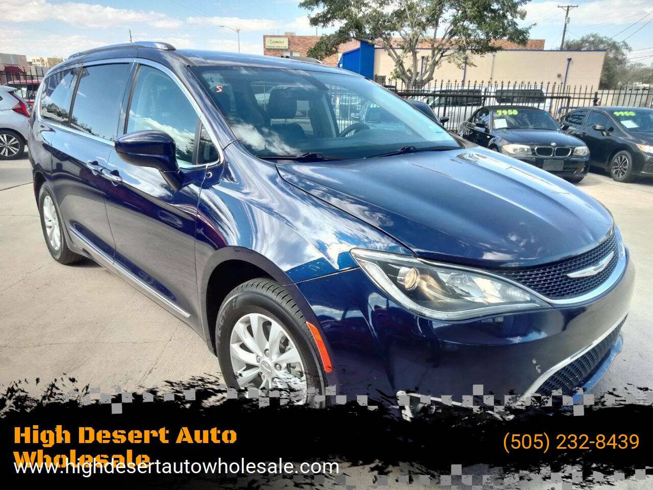2018 Chrysler Pacifica Touring L — Minivan — 101,380 mi — Albuquerque, NM