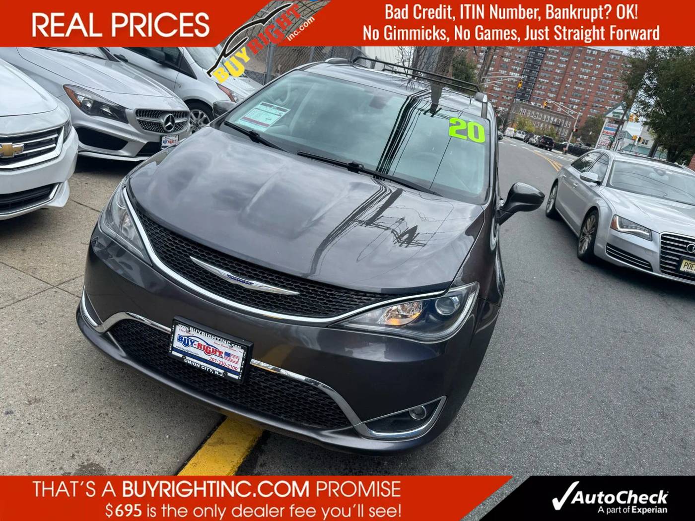 2020 Chrysler Pacifica Touring L — Minivan — 102,319 mi — Union City, NJ