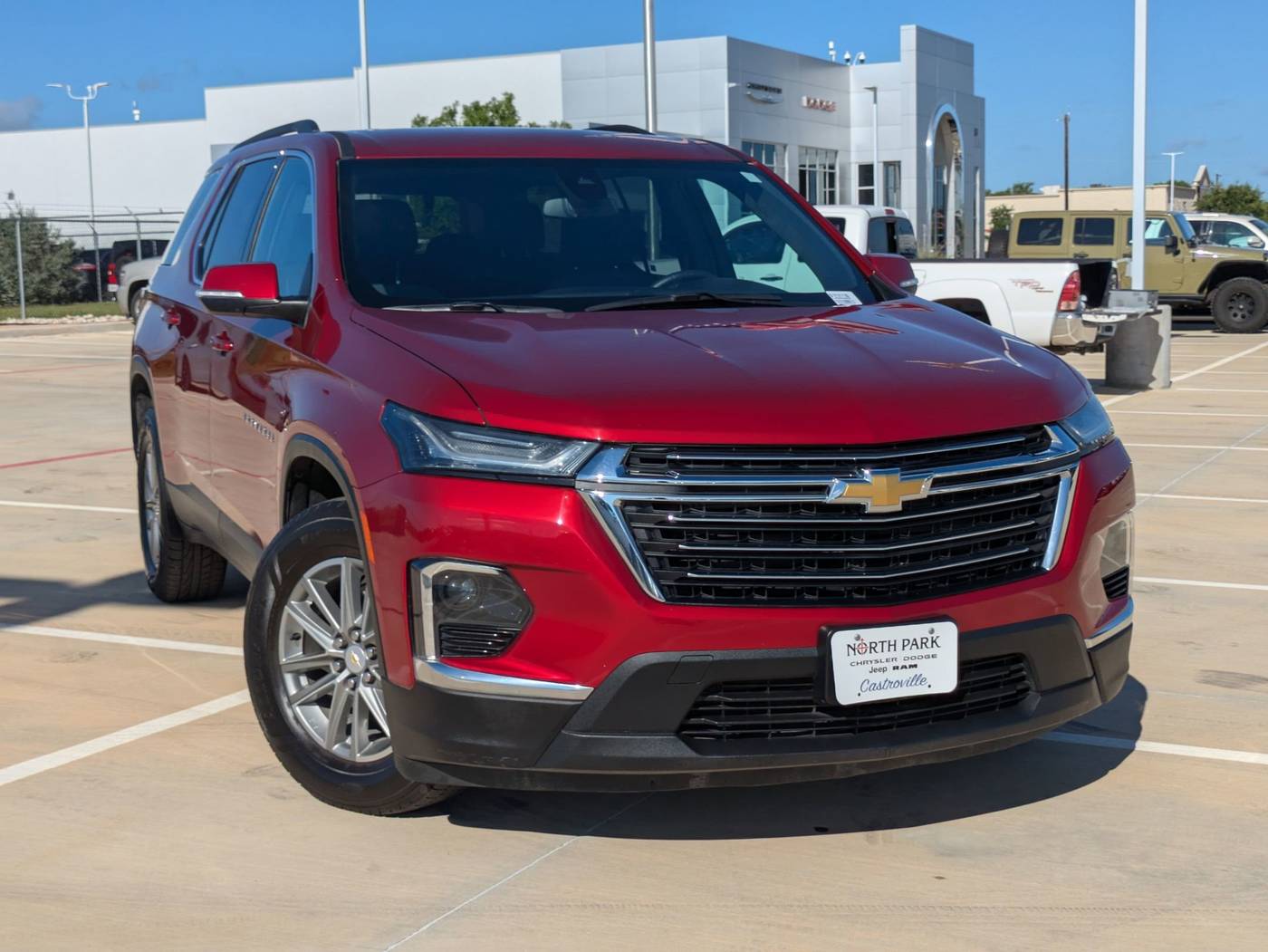 2023 Chevrolet Traverse LT Cloth — SUV — 43,370 mi — Castroville, TX