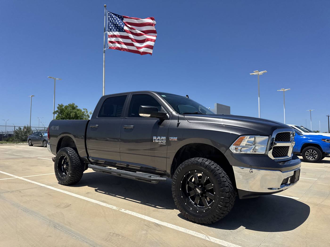 2020 Ram 1500 Classic SLT — Pickup Truck — 141,061 mi — Castroville, TX