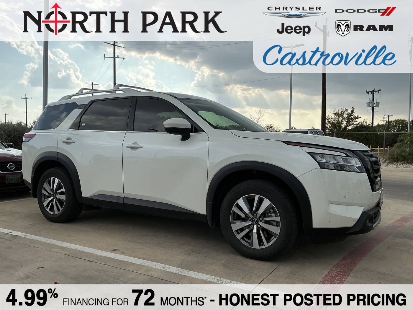 2023 Nissan Pathfinder SL — SUV — 70,405 mi — Castroville, TX