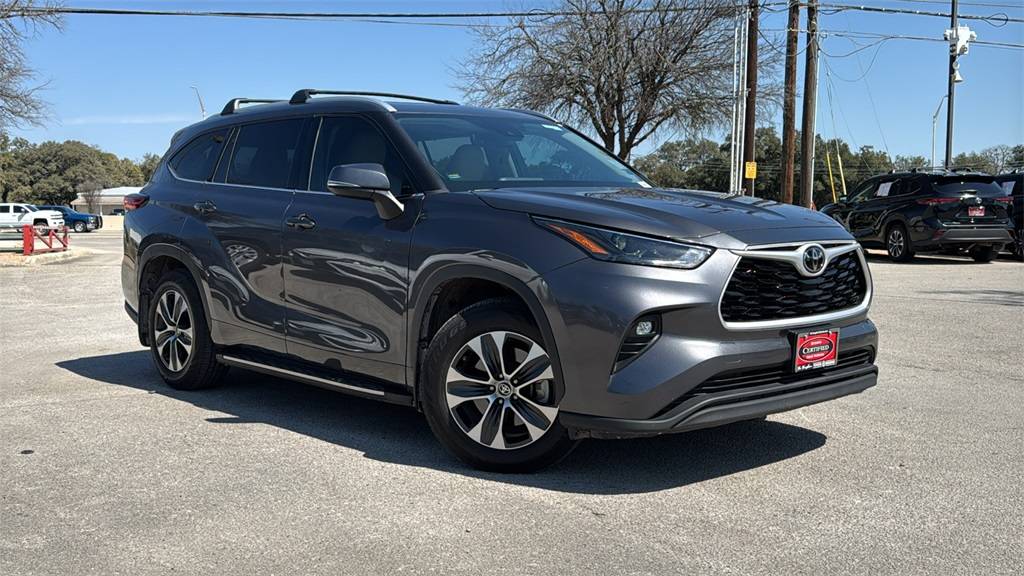 2022 Toyota Highlander XLE — SUV — 76,955 mi — Boerne, TX
