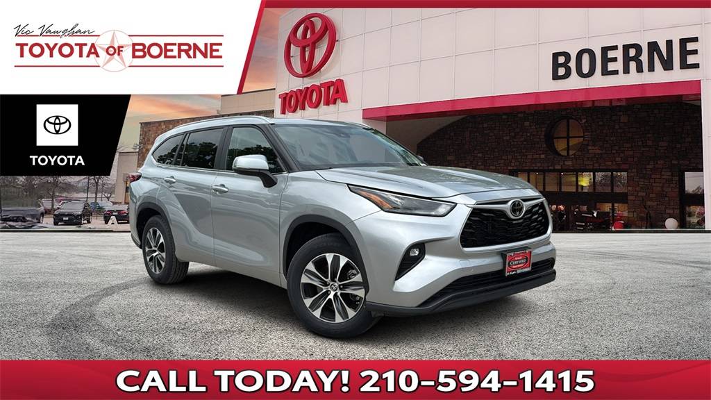 2023 Toyota Highlander XLE — SUV — 32,527 mi — Boerne, TX