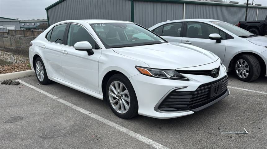 2022 Toyota Camry LE — Sedan — 26,512 mi — Boerne, TX