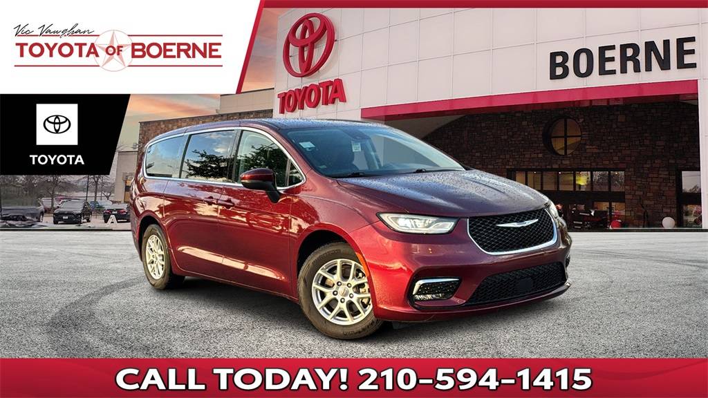 2023 Chrysler Pacifica Touring L — Minivan — 65,802 mi — Boerne, TX