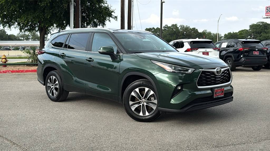 2024 Toyota Highlander XLE — SUV — 30,009 mi — Boerne, TX