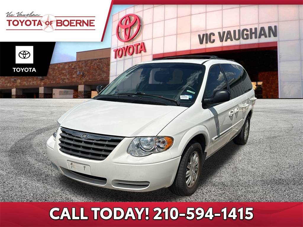 2005 Chrysler Town & Country Touring — Minivan — 68,356 mi — Boerne, TX