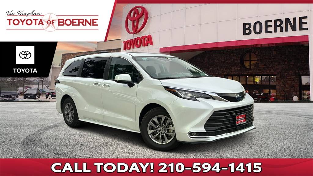 2023 Toyota Sienna XLE — Minivan — 53,161 mi — Boerne, TX
