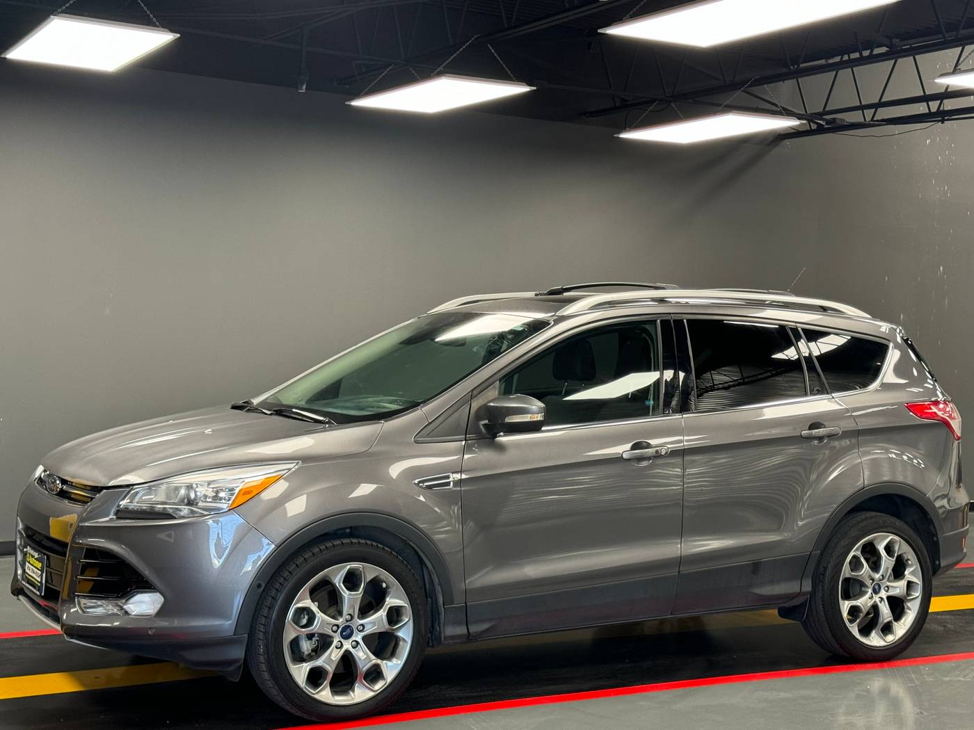 2013 Ford Escape Titanium — SUV — 35,850 mi — Dallas, TX