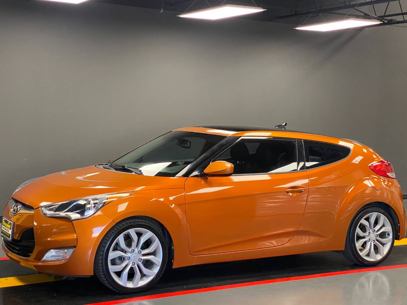 2013 Hyundai Veloster Base — Hatchback — 113,490 mi — Dallas, TX