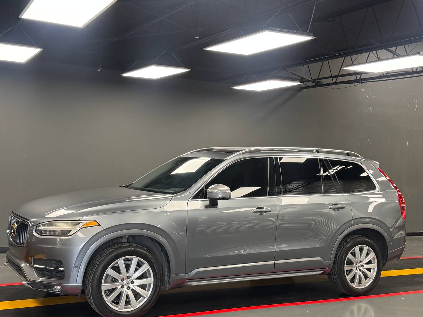 2017 Volvo XC90 Momentum