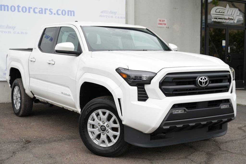 2024 Toyota Tacoma SR5 — Pickup Truck — 31,083 mi — Linden, NJ