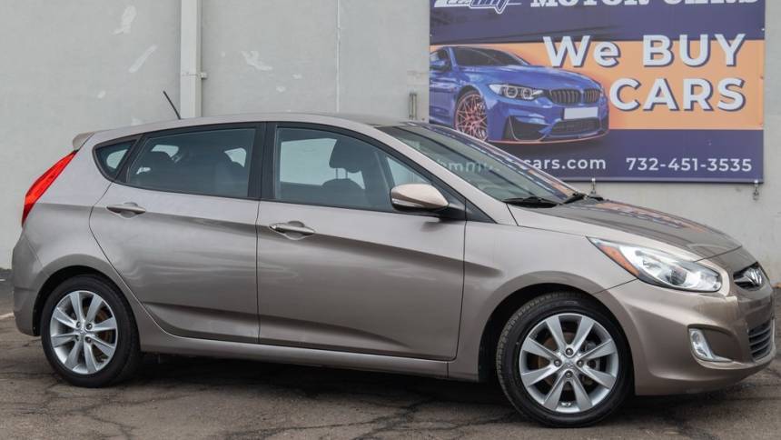 2013 Hyundai Accent SE — Hatchback — 92,690 mi — Linden, NJ