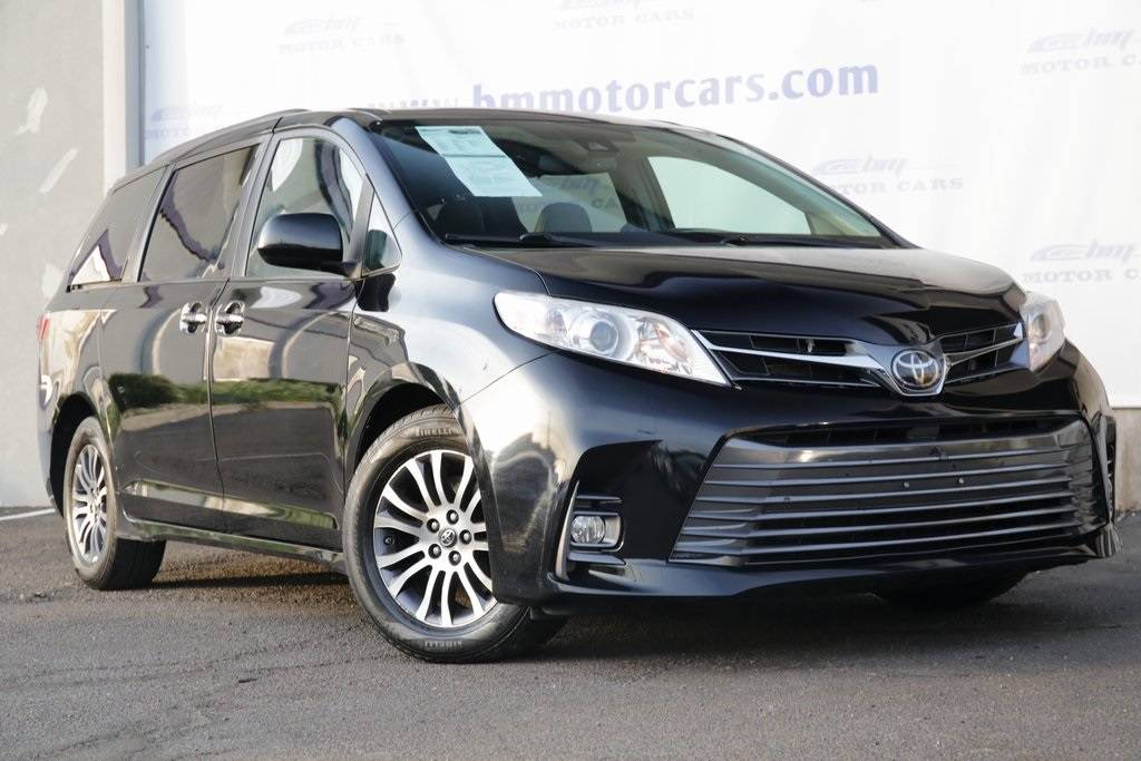 2019 Toyota Sienna XLE — Minivan — 74,733 mi — Linden, NJ