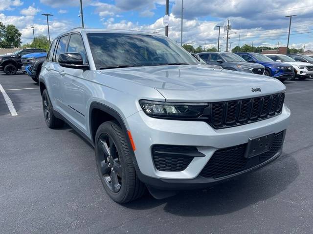 2023 Jeep Grand Cherokee Altitude — SUV — 29,588 mi — Burlington, NJ