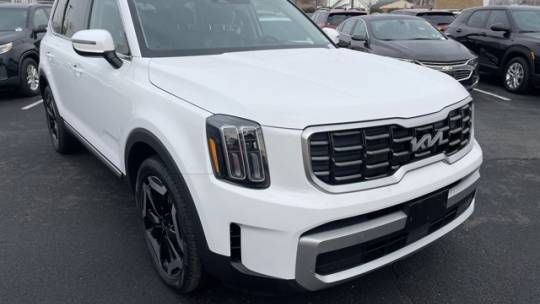 2023 Kia Telluride S — SUV — 22,631 mi — Burlington, NJ