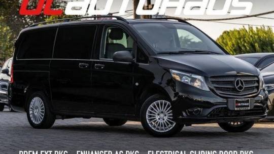 2017 Mercedes-Benz Metris Passenger Van Standard — Passenger Van — 21,366 mi — Westminster, CA