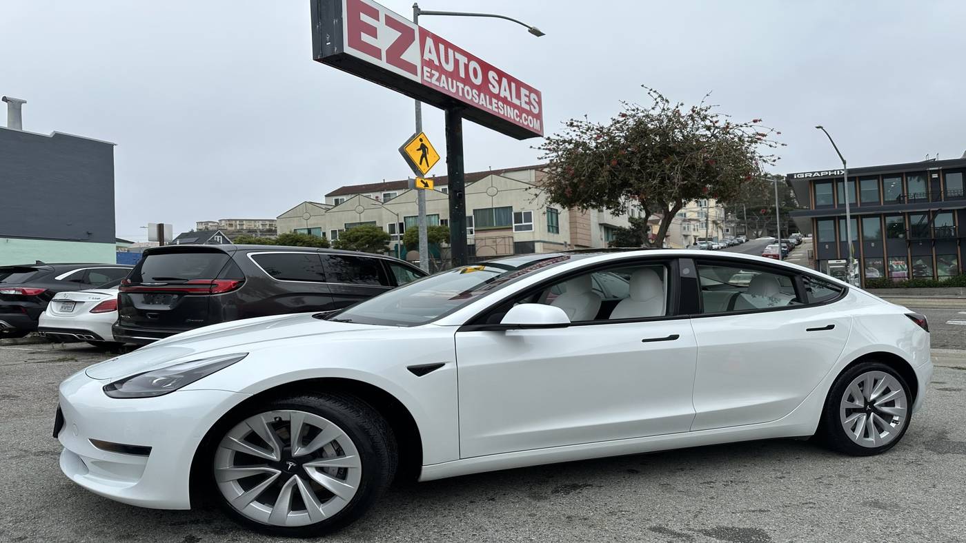 2022 Tesla Model 3 Standard Range Plus — Sedan — 20,777 mi — Daly City, CA