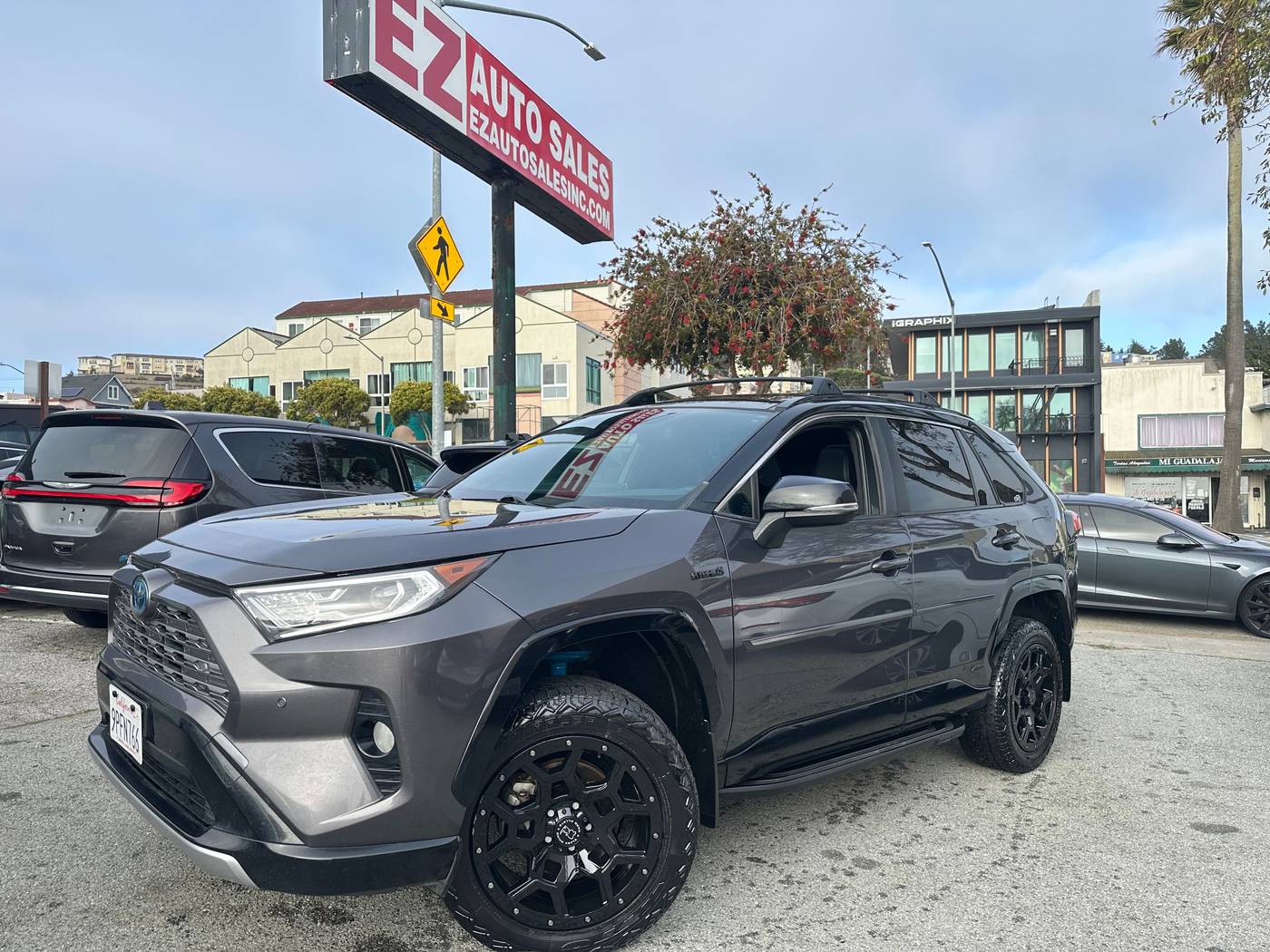 2020 Toyota RAV4 Hybrid XSE — SUV — 123,851 mi — Daly City, CA