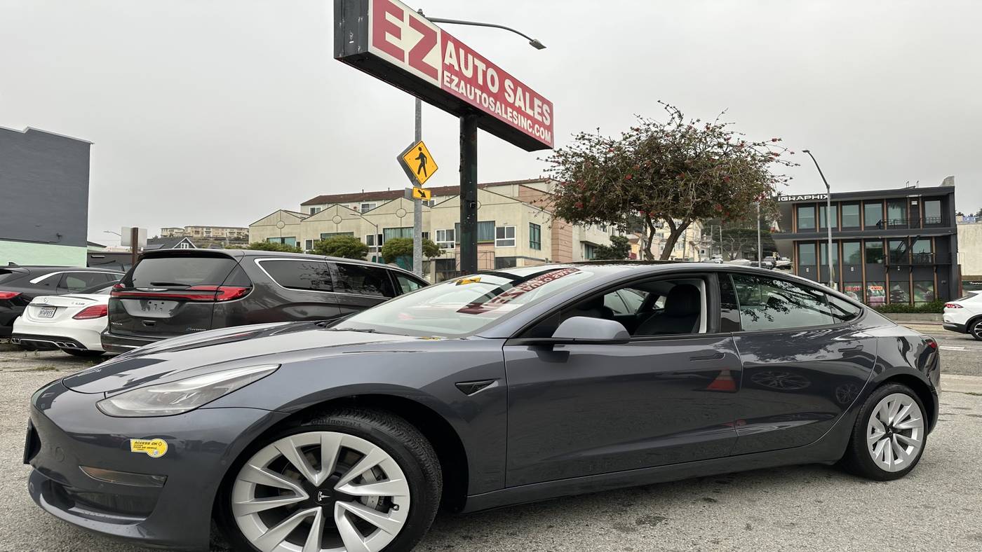 2022 Tesla Model 3 Standard Range Plus — Sedan — 19,075 mi — Daly City, CA