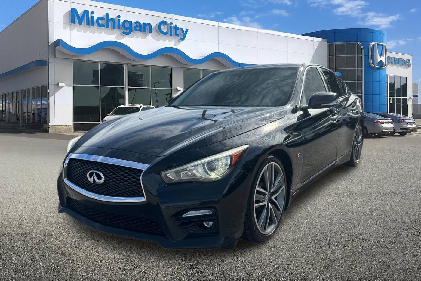 2015 INFINITI Q50 Premium — Sedan — 95,634 mi — Michigan City, IN