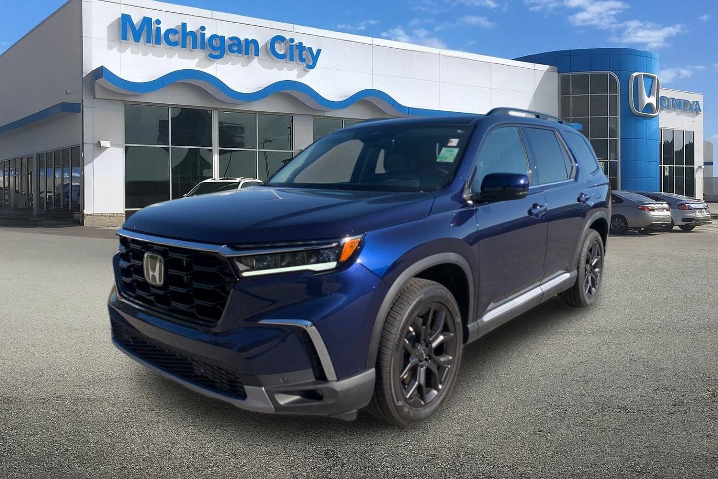 2025 Honda Pilot Touring+ — SUV — 4,028 mi — Michigan City, IN