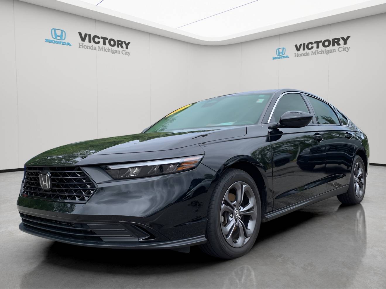 2023 Honda Accord EX — Sedan — 25,343 mi — Michigan City, IN