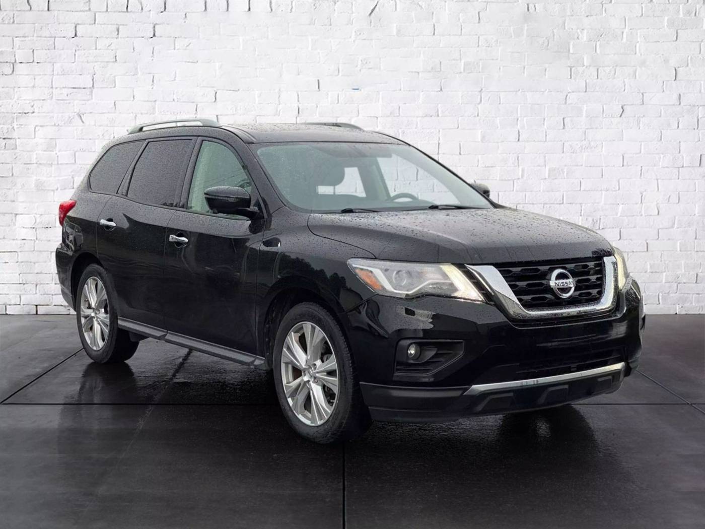 2019 Nissan Pathfinder SL — SUV — 94,958 mi — Cleveland, TN