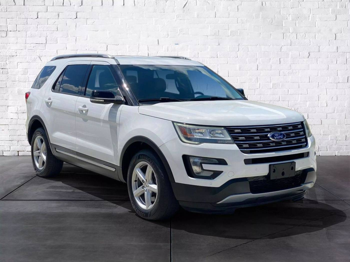 2016 Ford Explorer XLT — SUV — 104,796 mi — Cleveland, TN