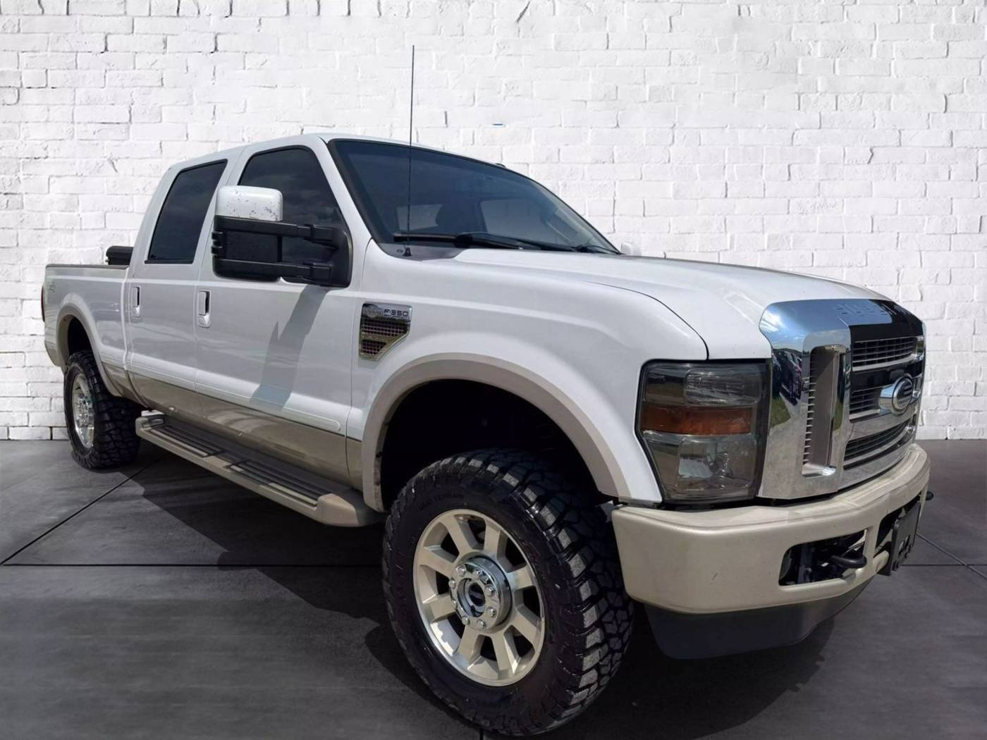 2009 Ford Super Duty F-350 Cabelas — Pickup Truck — 244,292 mi — Cleveland, TN