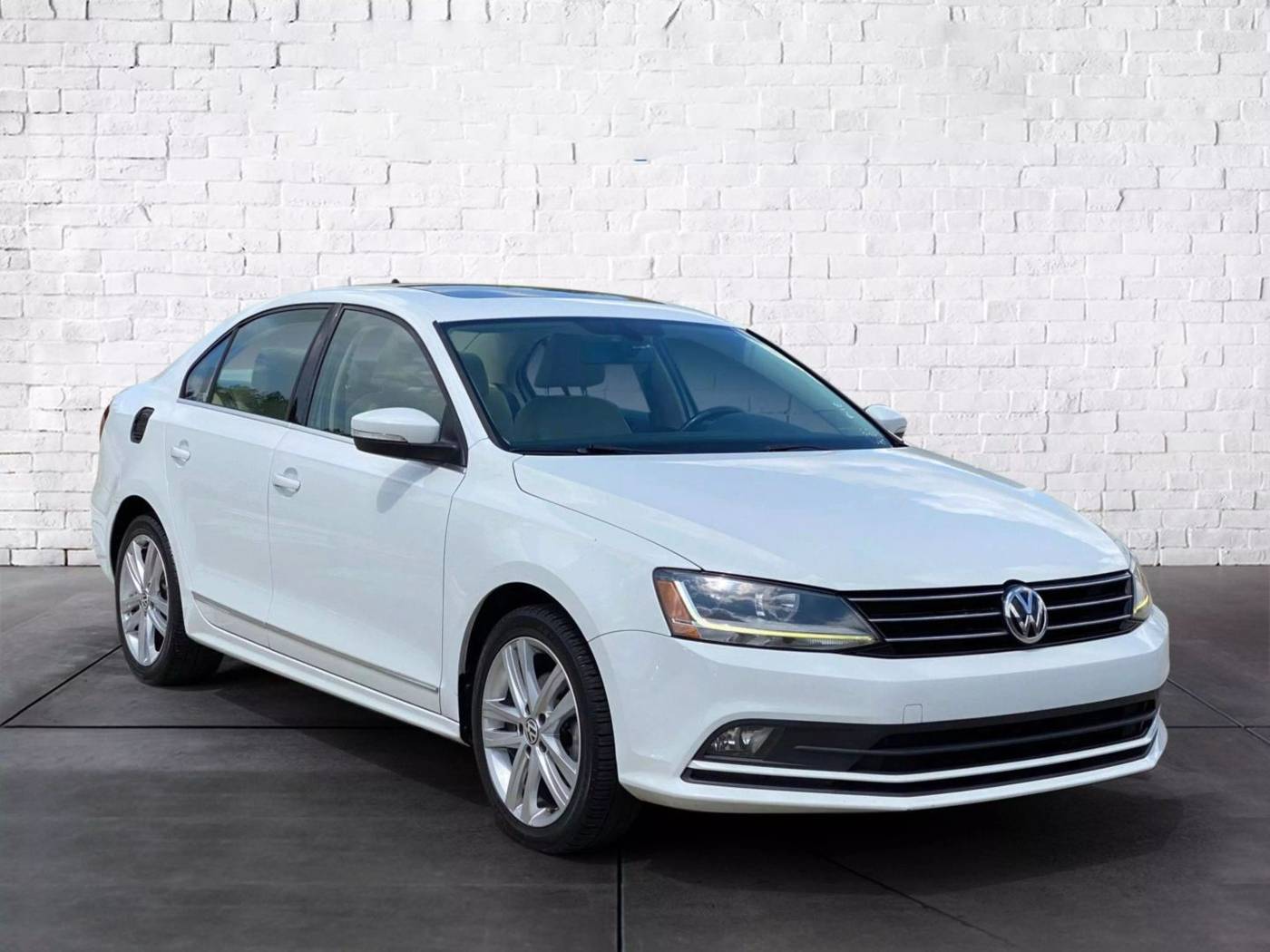 2017 Volkswagen Jetta 1.8T SEL Premium — Sedan — 116,347 mi — Cleveland, TN