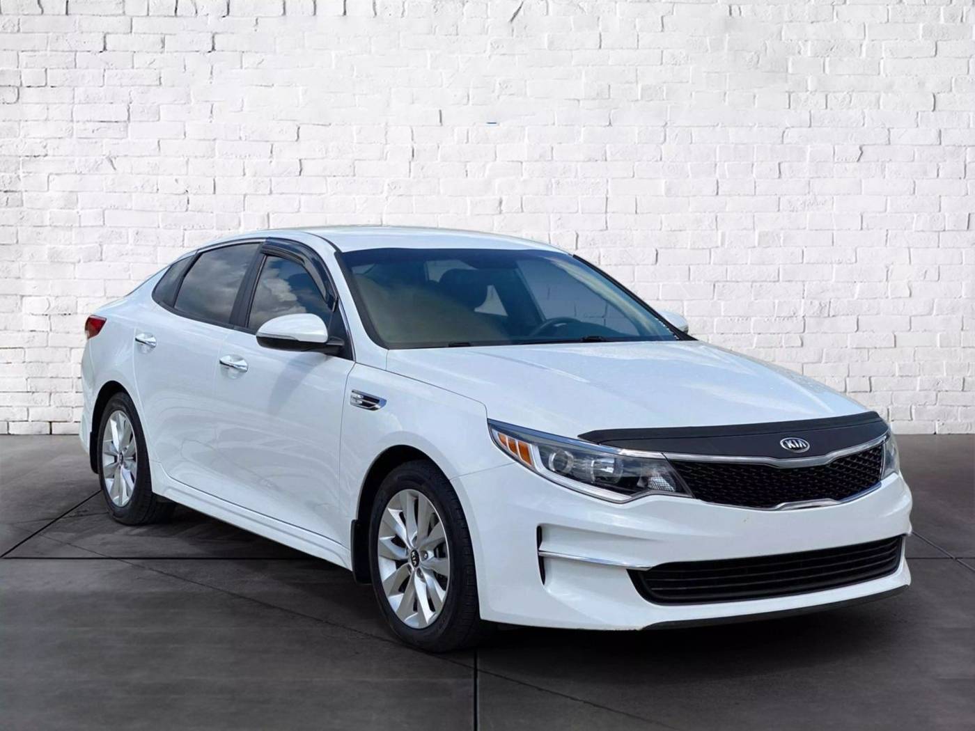 2018 Kia Optima LX — Sedan — 118,262 mi — Cleveland, TN