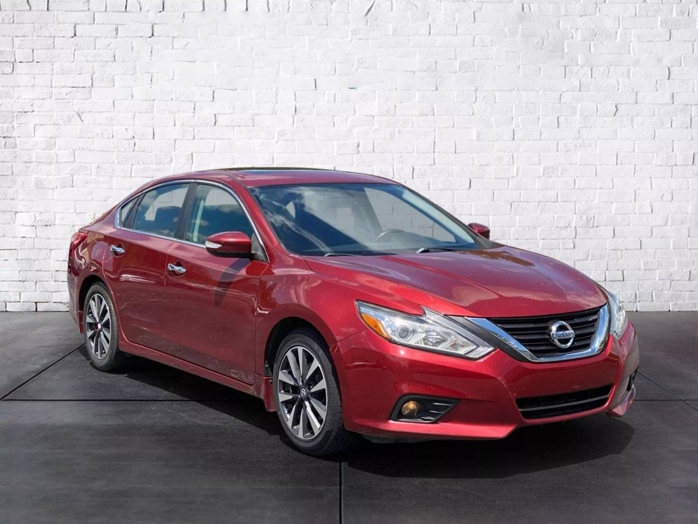 2016 Nissan Altima 2.5 SV — Sedan — 88,348 mi — Cleveland, TN