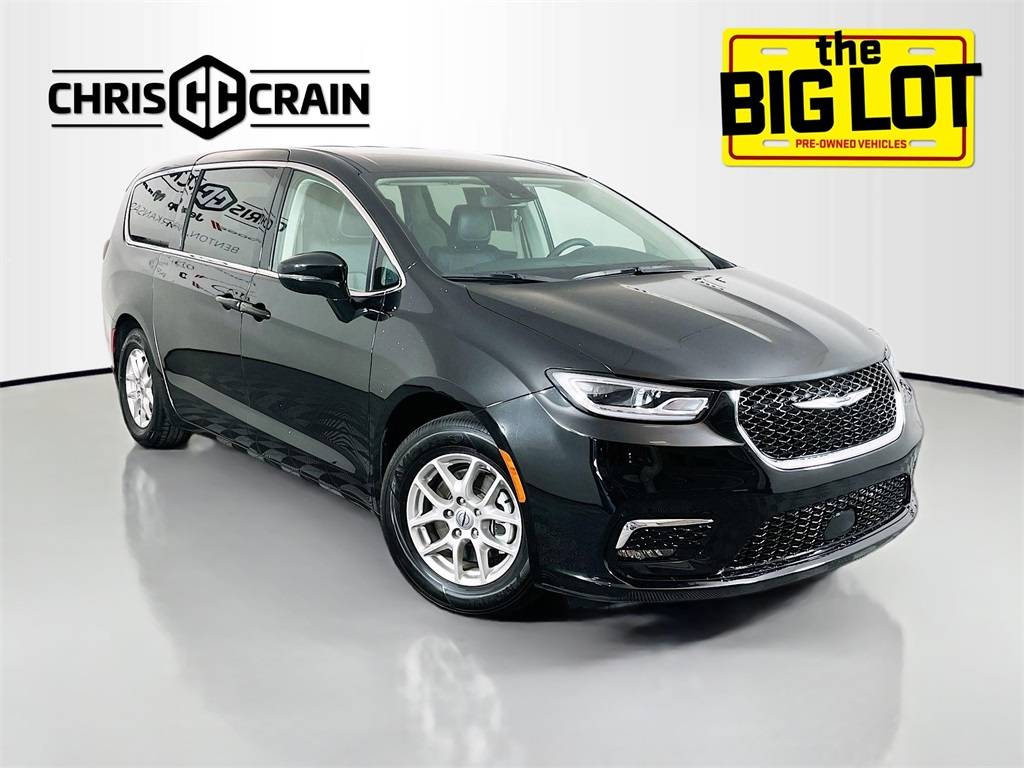 2024 Chrysler Pacifica Touring L — Minivan — 21,491 mi — Benton, AR