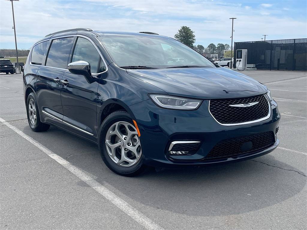 2023 Chrysler Pacifica Limited — Minivan — 67,326 mi — Benton, AR