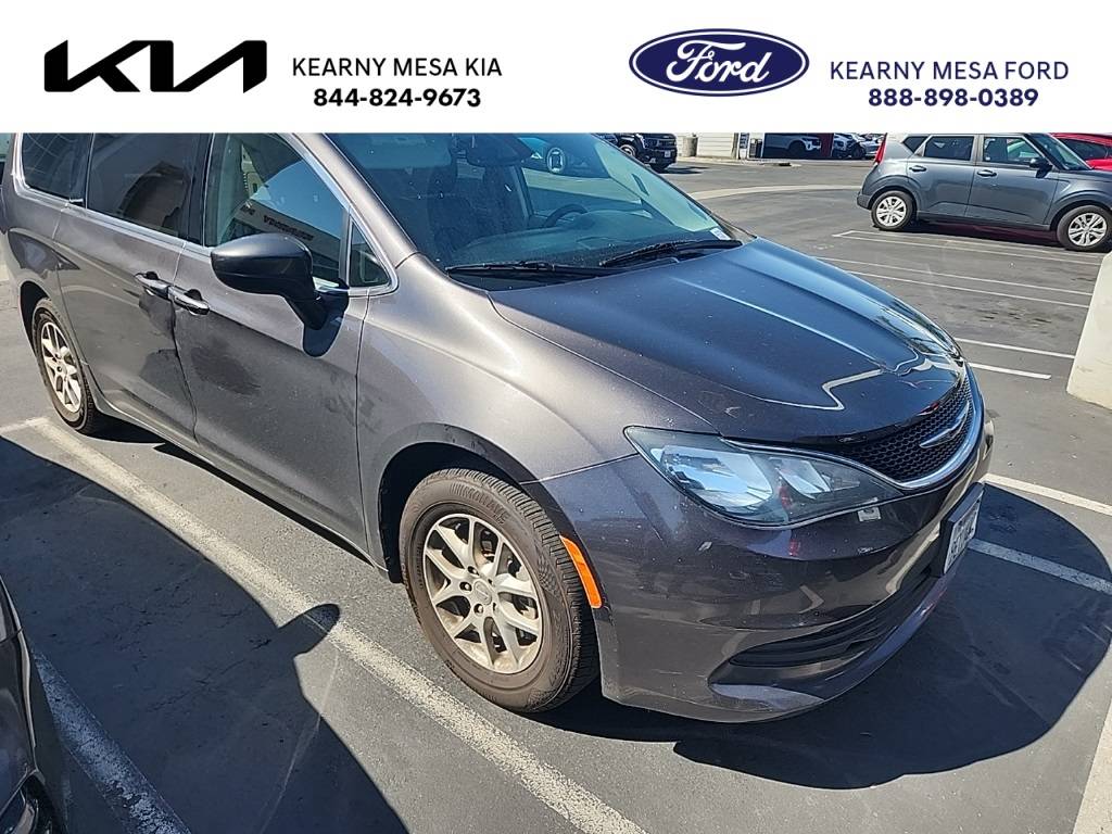 2020 Chrysler Voyager LXI — Minivan — 69,167 mi — San Diego, CA