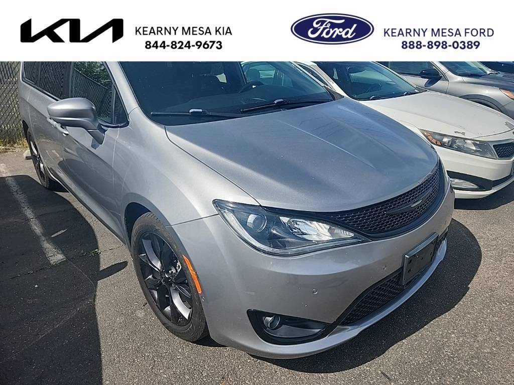 2020 Chrysler Pacifica Touring — Minivan — 40,680 mi — San Diego, CA