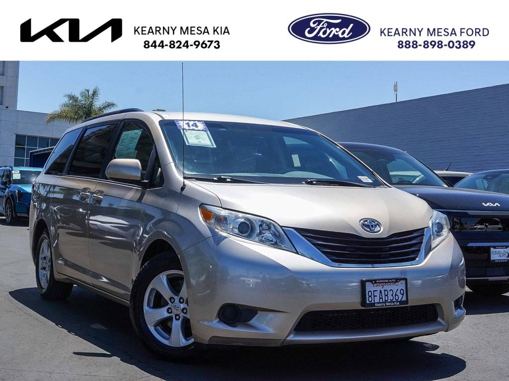 2014 Toyota Sienna LE — Minivan — 76,631 mi — San Diego, CA