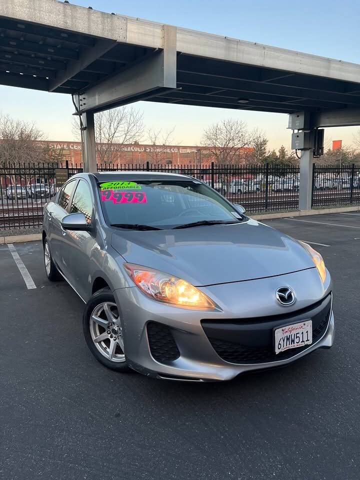 2013 Mazda Mazda3 i SV — Sedan — 143,944 mi — Fresno, CA