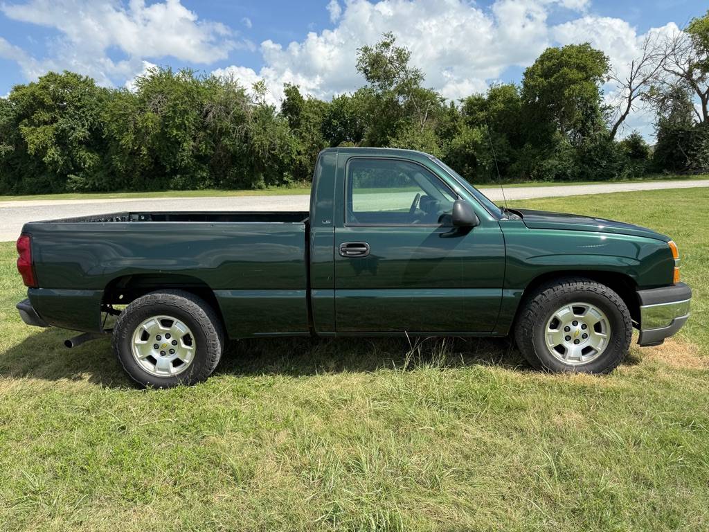 2005 Chevrolet Silverado 1500 WT — Pickup Truck — 169,405 mi — Cleburne, TX