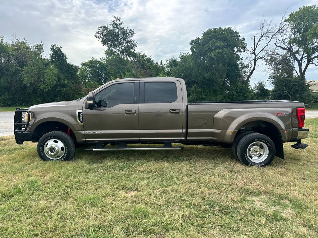 2017 Ford Super Duty F-350 Lariat — Pickup Truck — 124,693 mi — Cleburne, TX