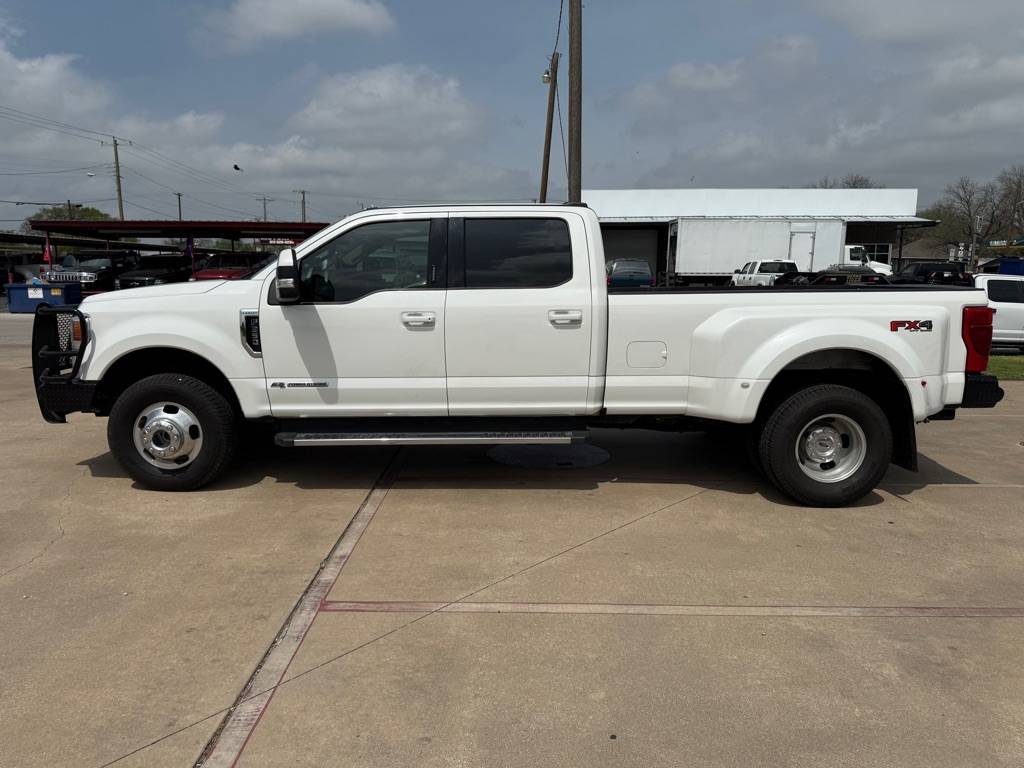 2022 Ford Super Duty F-350 LARIAT — Pickup Truck — 130,451 mi — Cleburne, TX