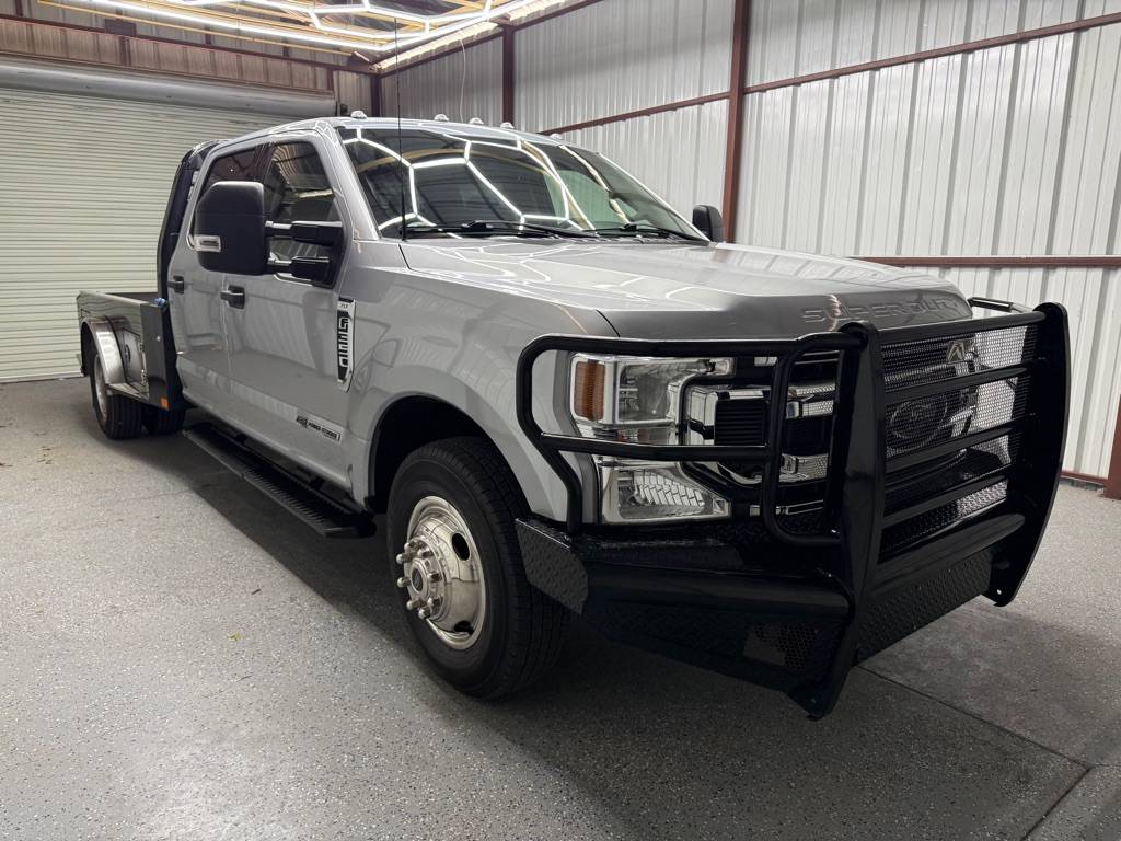 2022 Ford Super Duty F-350 Chassis Cab XLT — Chassis Cab Truck — 48,733 mi — Cleburne, TX