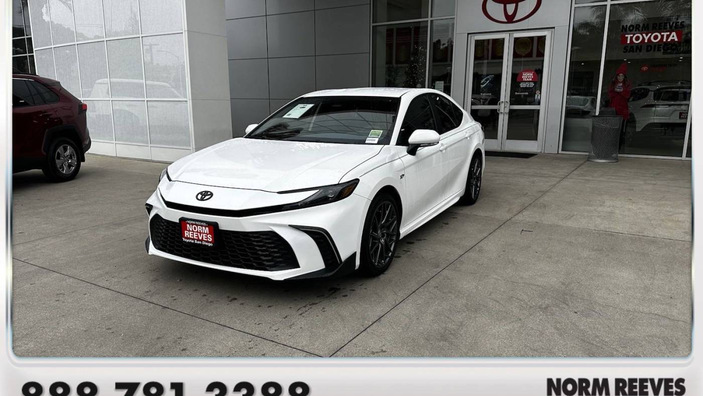 2025 Toyota Camry SE — Sedan — 24 mi — San Diego, CA