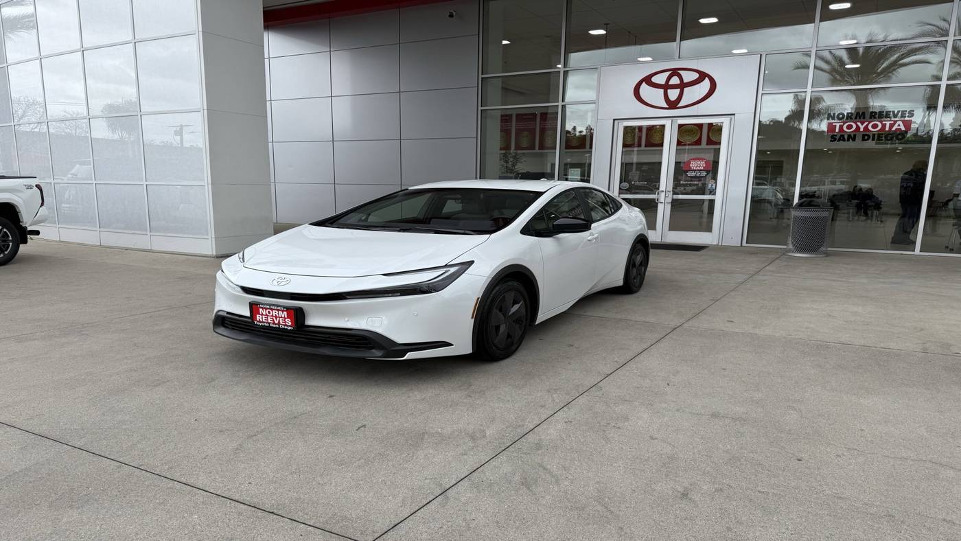 2025 Toyota Prius LE — Sedan — 33 mi — San Diego, CA