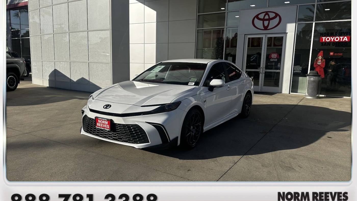 2025 Toyota Camry SE — Sedan — 52 mi — San Diego, CA