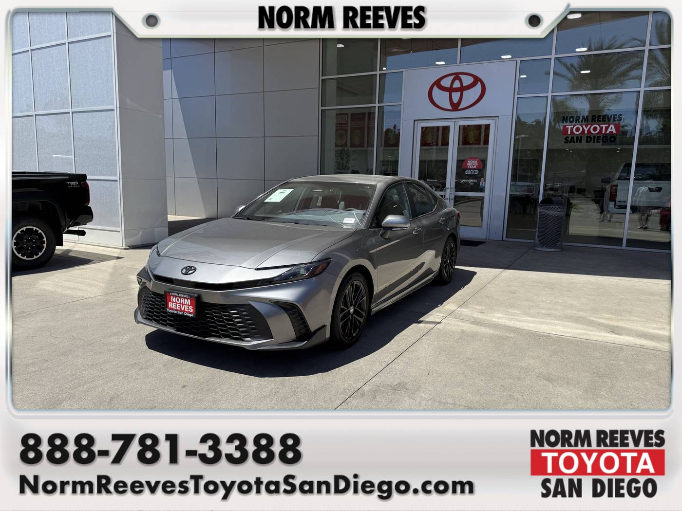 2025 Toyota Camry SE — Sedan — 17 mi — San Diego, CA
