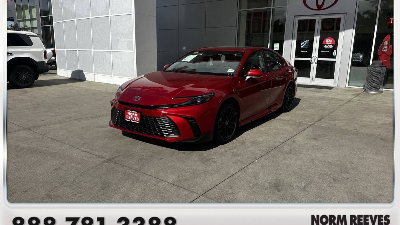 2025 Toyota Camry SE — Sedan — 24 mi — San Diego, CA