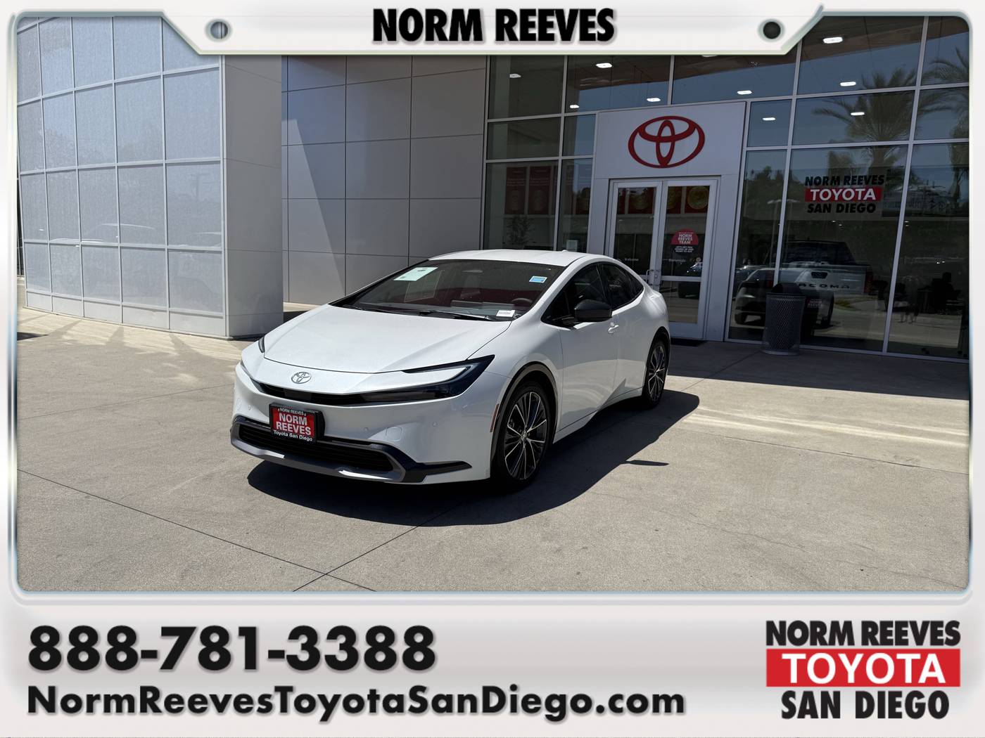 2025 Toyota Prius XLE — Sedan — 30 mi — San Diego, CA